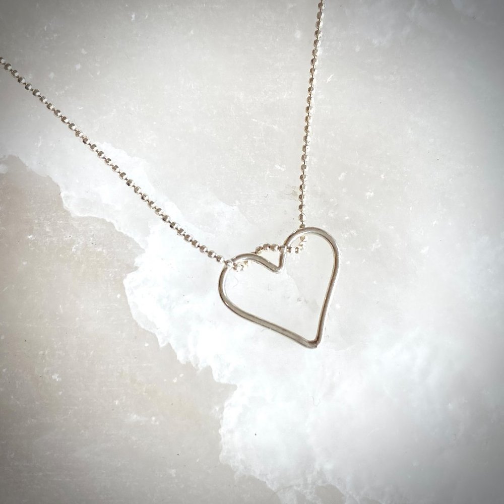 Dainty NWT Italian Sterling Silver Chain Heart Charm Necklace